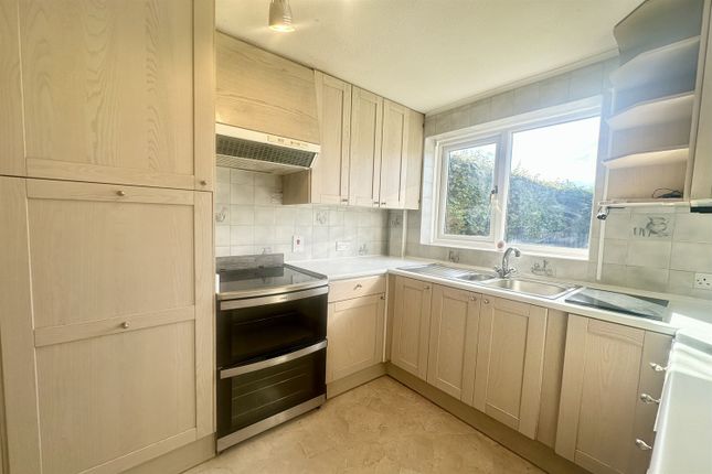 5, Greenfields Way, Horsham photo 4