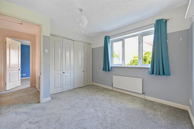 29, Thellusson Way, Hertfordshire photo 4