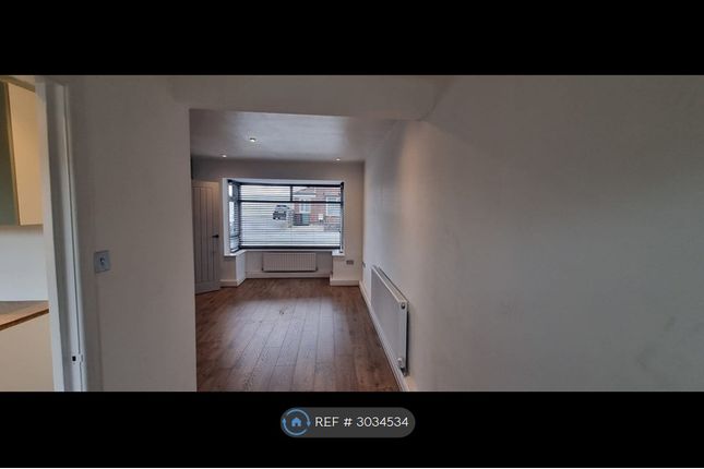 Farcroft Avenue, Radcliffe, Manchester photo 3