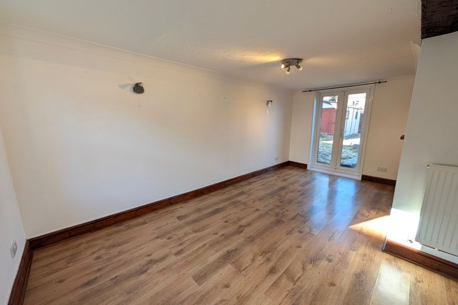 28 Prospect Place, Leiston photo 3