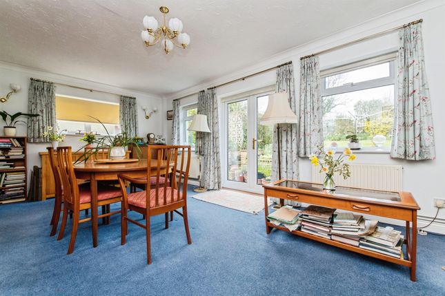 Karibuni, Offwell, Honiton photo 4