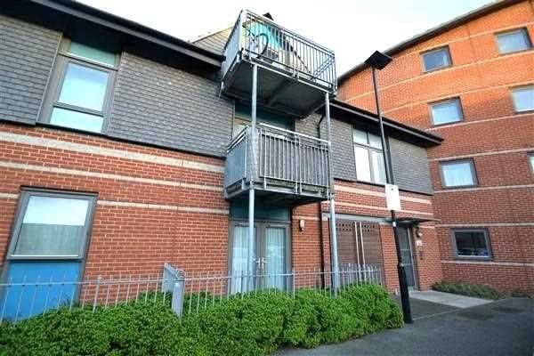 Thumbnail Flat to rent in Lewin Terrace, Bedfont, Feltham