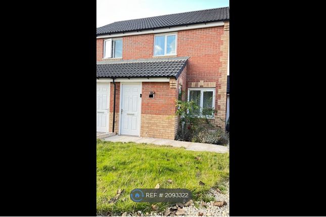 Thumbnail Room to rent in Parkgate Close, New Ollerton, Newark