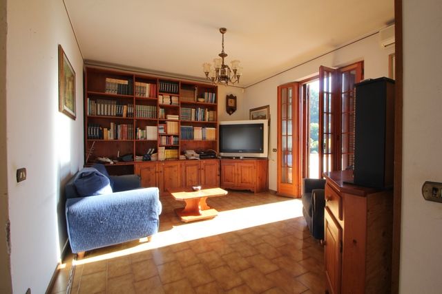 Detached house for sale in Sarzana, La Spezia, Liguria, Italy