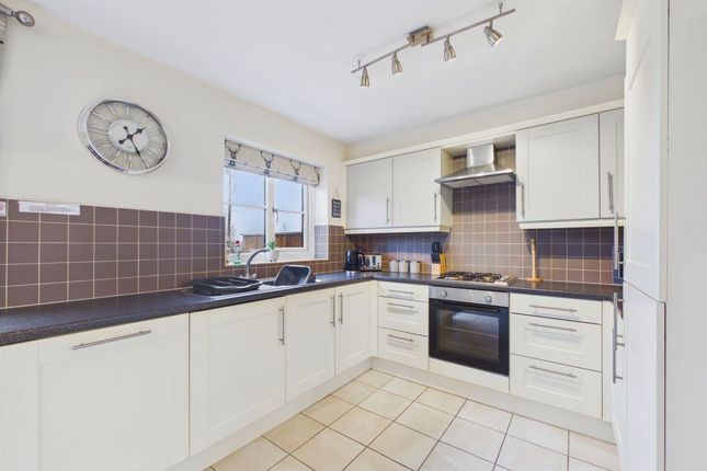 9, Riverside View, Larpool Lane photo 3