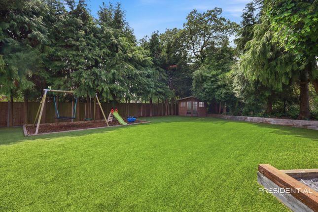 14 The Shrubberies, Chigwell photo 4