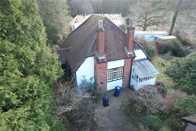 Orchard Cottage, 15, Bell Road, Surrey photo 3