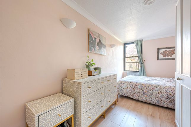 Flat for sale in Tachbrook Street, London, UK