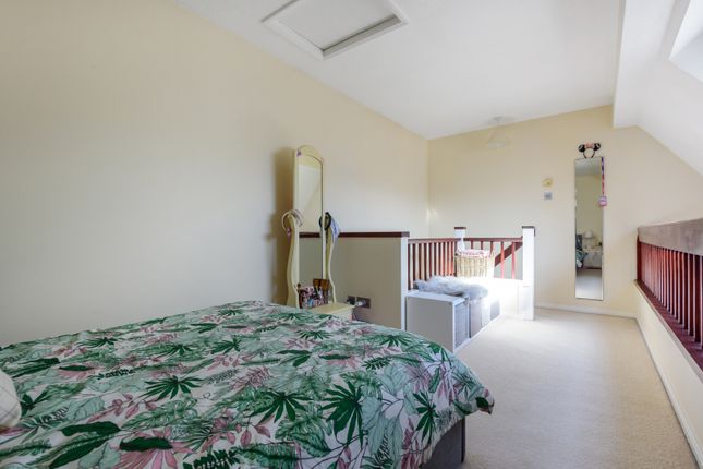 Flat for sale in Rowe Court, Grovelands Road, Reading, Berkshire