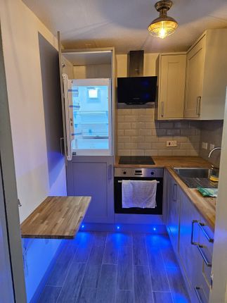 52, Scottwell Drive, London photo 2