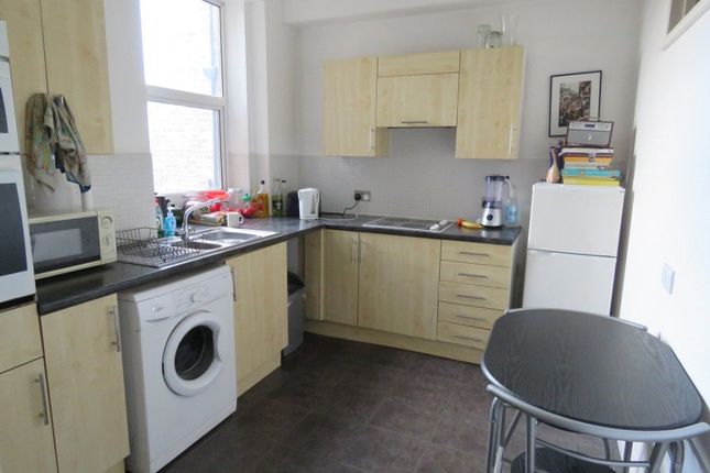 Thumbnail Flat to rent in Preston Drove, Brighton