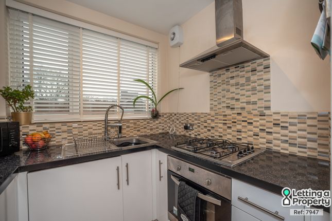 Maisonette to rent in Maylands Drive, Sidcup, Kent