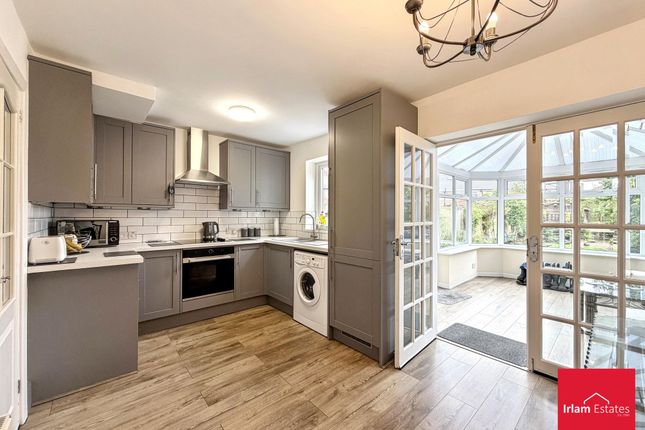7 Etherley Close, Manchester photo 4