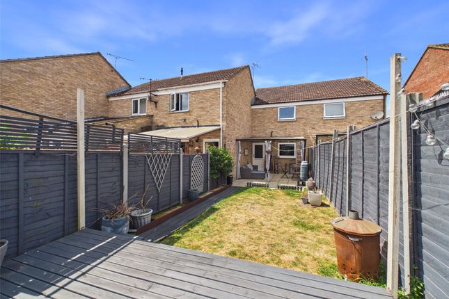 18, Fieldcourt Gardens, Gloucester photo 4