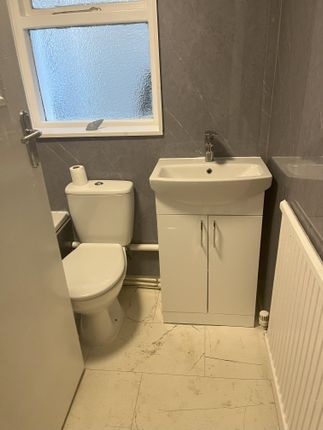 Basement Flat, Beach Street, Morecambe photo 5