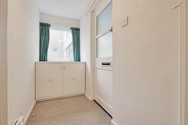 Flat 11, Highsett, Cambridge photo 4