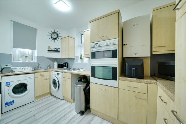 Maisonette for sale in Inverness Avenue, Enfield
