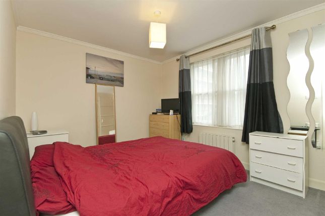 Flat for sale in Eagle House, Blythe Road, London