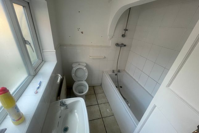 52, Tong Street, Walsall photo 5