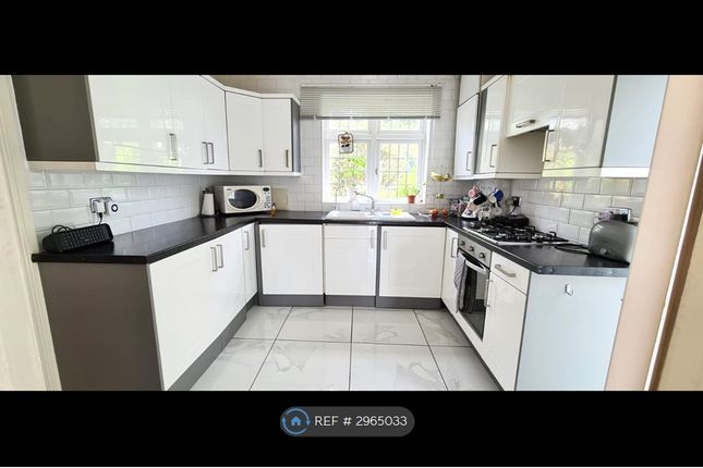 Newmarket Way, Hornchurch photo 4
