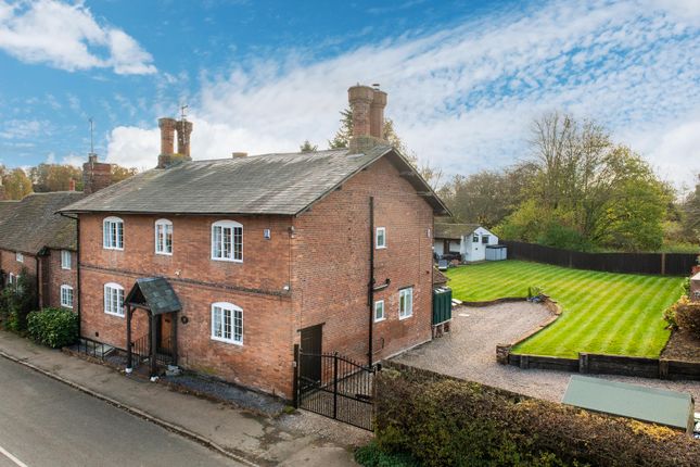 Thumbnail Cottage for sale in Birmingham Road, Stoneleigh, Coventry