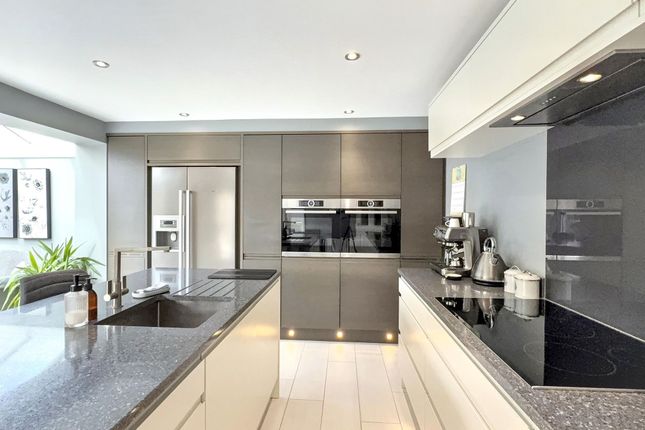 4 Merganser Way, Coalville photo 2