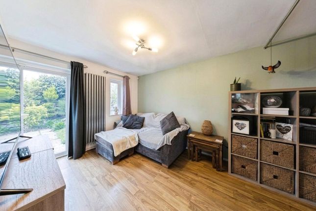1, Streatham Place, Milton Keynes photo 3