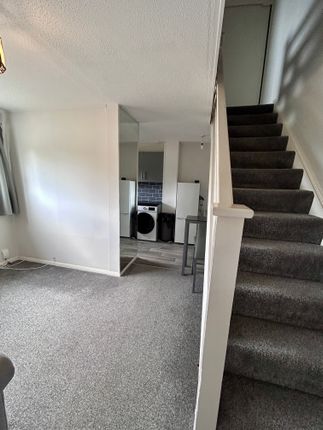 24, Colyers Reach, Chelmsford photo 2