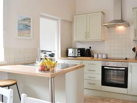 Terraced house to rent in Railway Terrace, York