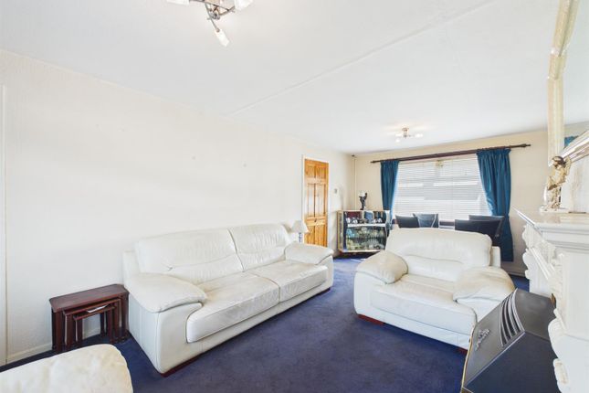 11, Kilbrennan Road, Paisley photo 3