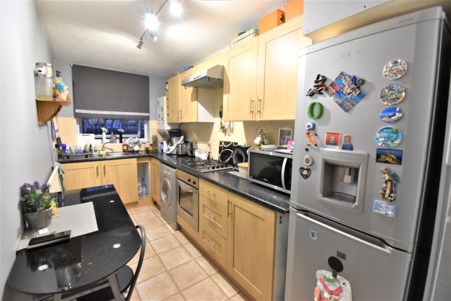 98, Henley Drive, Frimley photo 4