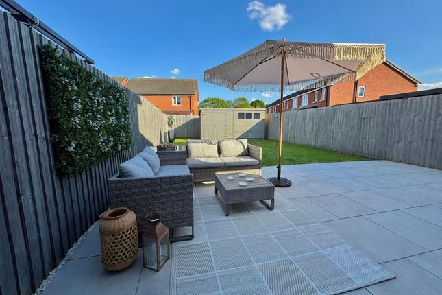18 David Wood Drive, Coventry photo 2