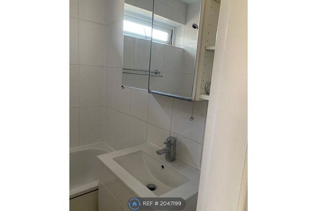 Selwyn Court Bedgrove, Aylesbury photo 4