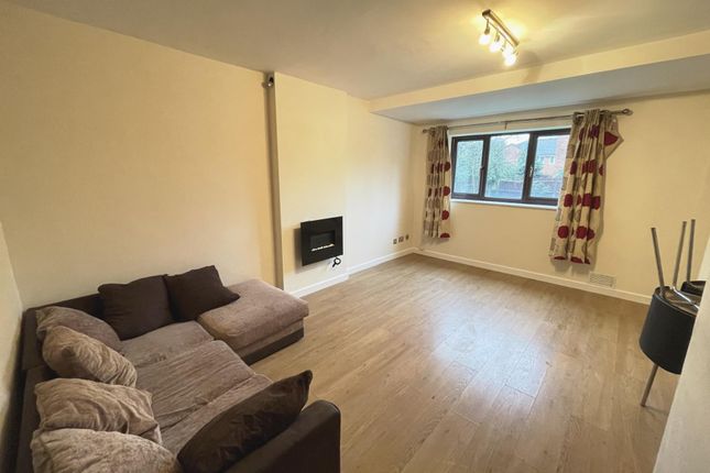 Flat to rent in Wordsworth, Middlefield
