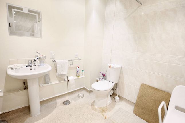 Flat for sale in Stratton Drive, St. Helens