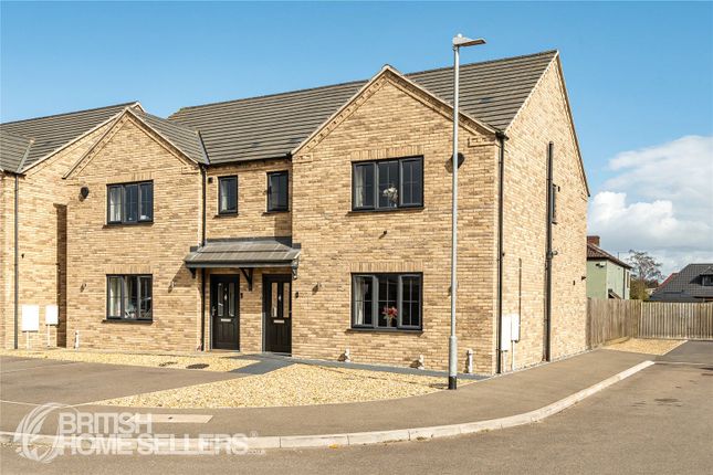 16, Hardwick Close, Peterborough photo 2