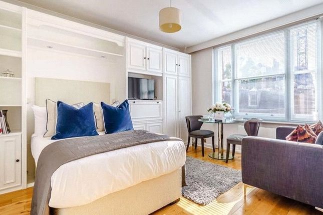 Studio flat on 24, 39, Hill Street, Mayfair, £2,817/mo