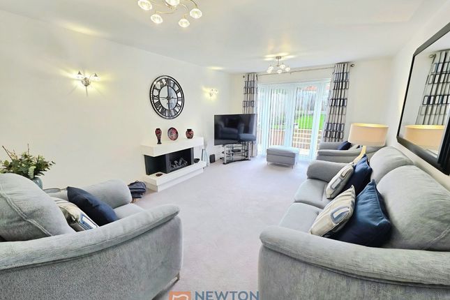 11 Crown Green, Mansfield photo 2