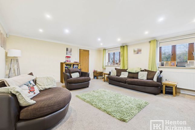 45, Nine Ashes Road, Brentwood photo 3