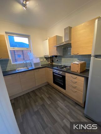 Flat to rent in Winchester Road, Romsey, Southampton