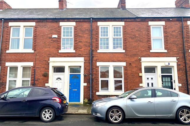 Thumbnail Flat for sale in Middle Street, Newcastle Upon Tyne