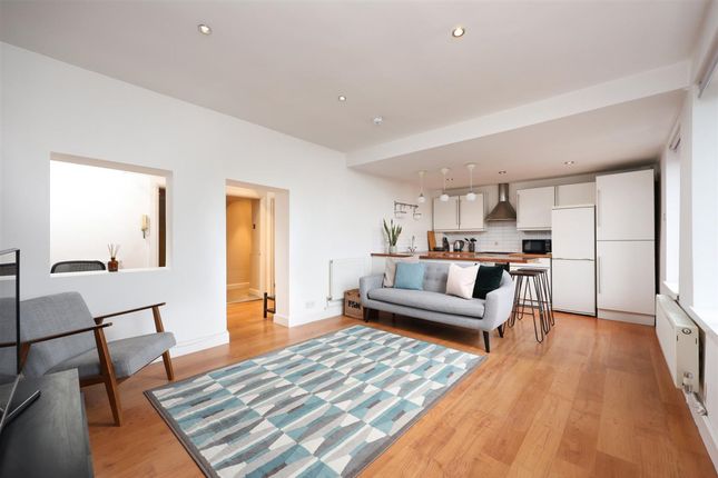 Basement Flat, 42 Claremont Road, Bristol photo 3