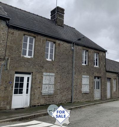 Property for sale in Lesbois, Pays-De-La-Loire, 53120, France