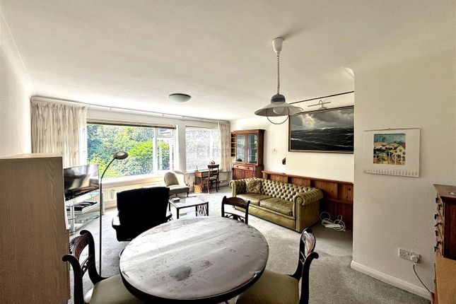 Room 2, 10, Thornton Dene, Beckenham photo 5