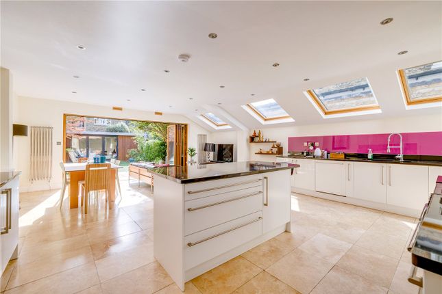 83, Inglethorpe Street, London photo 3