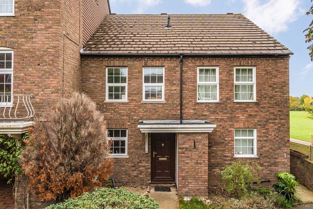 2-bed house on 7, Post Lane, Twickenham, £2,500/mo