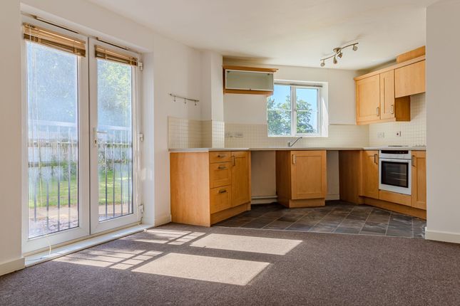 17 Spinney Close, Leicester photo 4