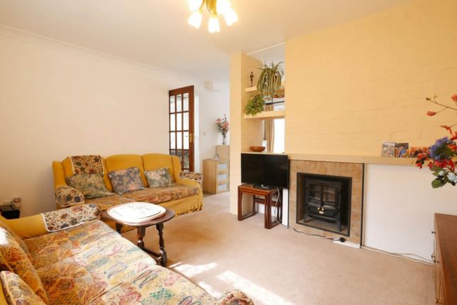 47, Lark Rise, Hatfield photo 3