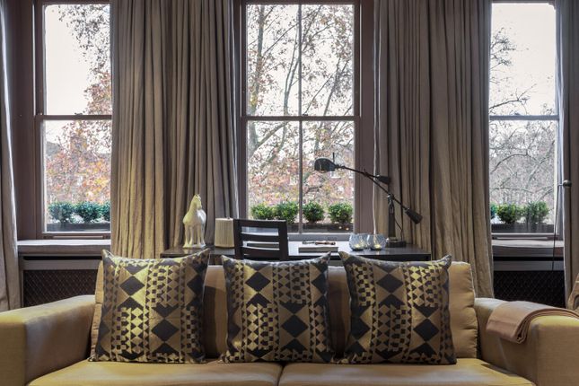 3, 39 Cadogan Square, London photo 4