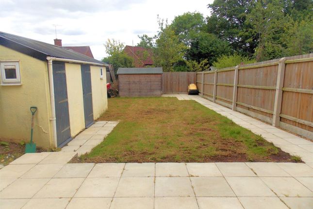 35 FFR Double, Muirfield Road, Watford photo 4